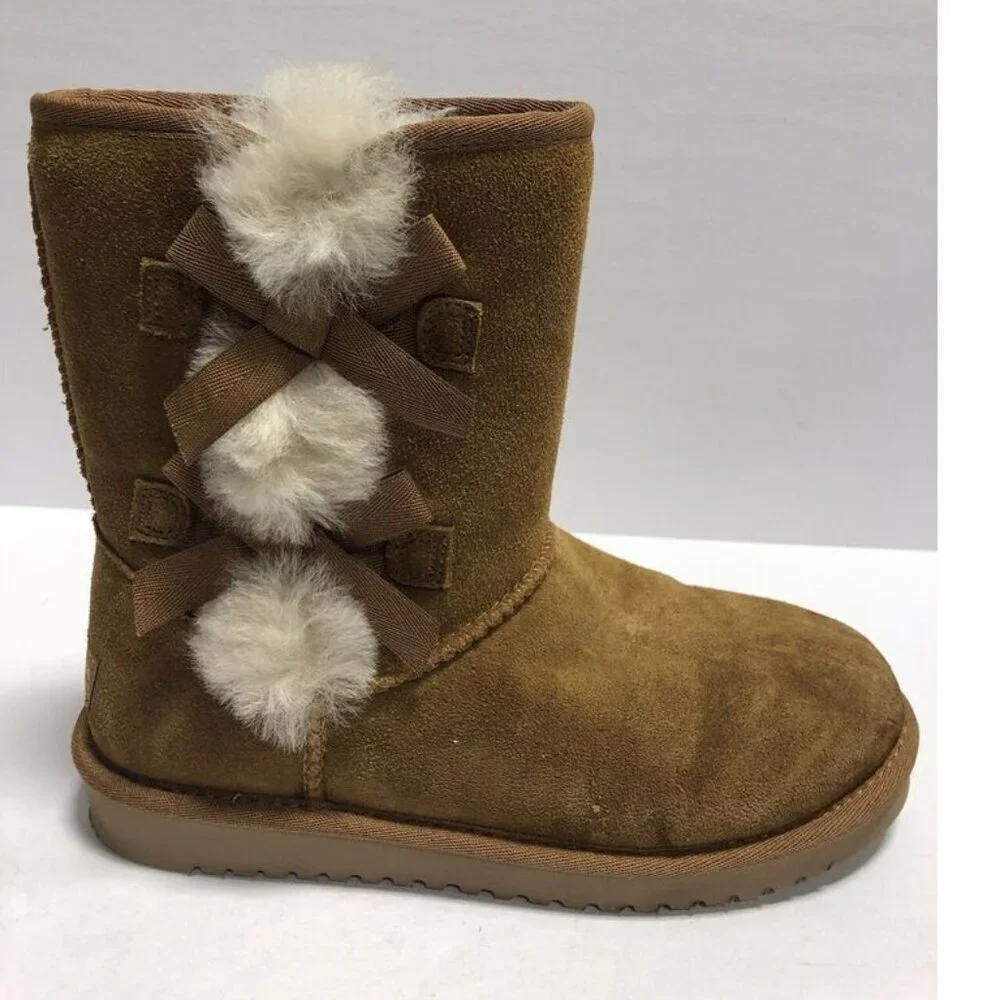 Koolaburra Women’s Victoria Short, Chestnut Winter Boots, Size 7M